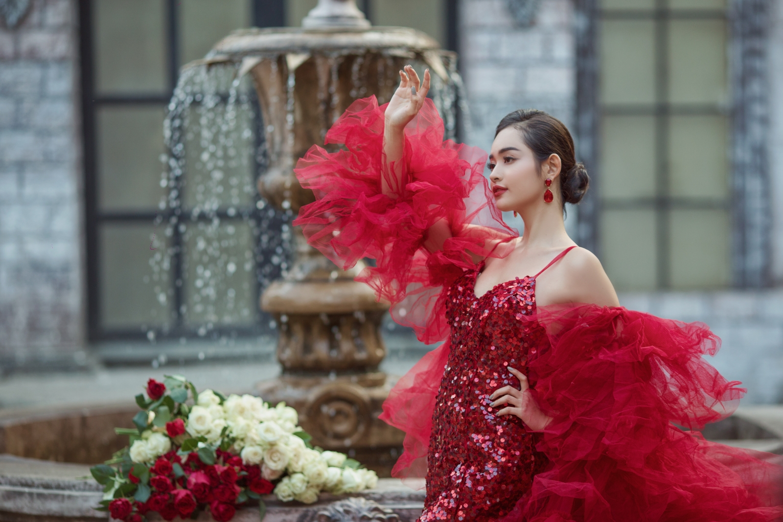 Ảnh cưới phim trường Alibaba - Váy vảy cá đỏ